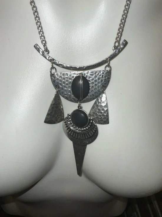 Bijoux Stella Silver Black Hammer Statement Layered Necklace Earring SET NEW - Picture 6 of 16